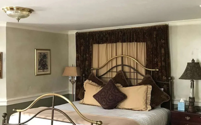 Admiral Farragut Inn