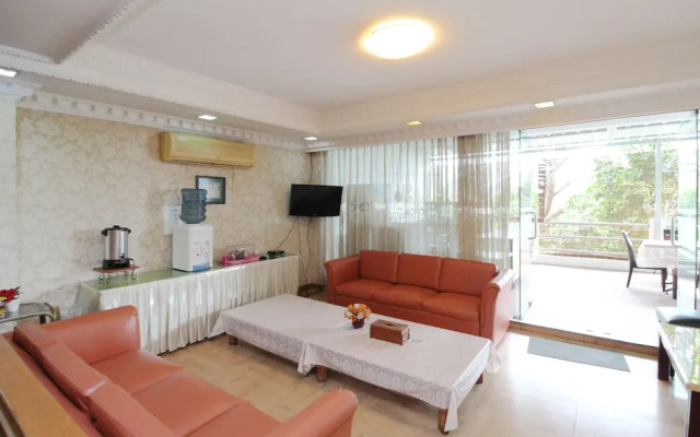 Sky Inn Persatuan 13 Jakarta