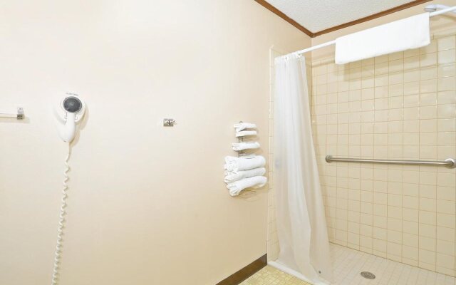 M Star Hotel Covington