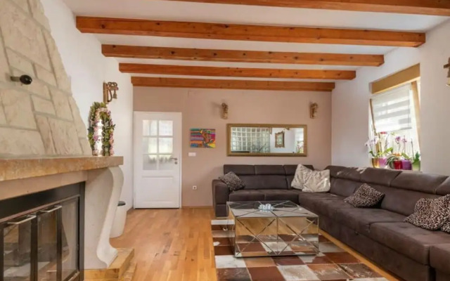 Sunshine Comfortable Holiday Residence