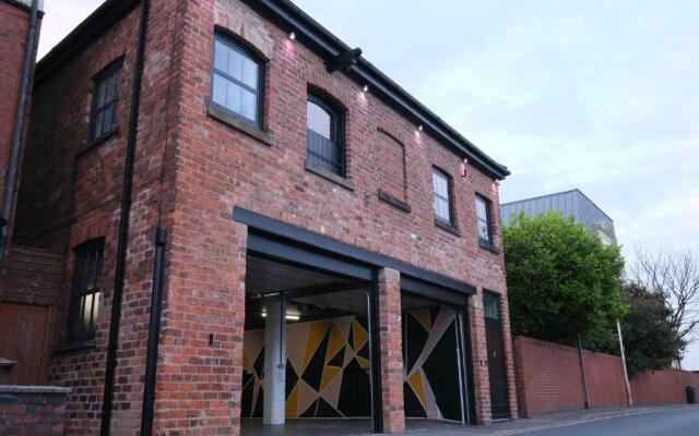 The Eden Warehouse - Green Apartment, sleeps 5