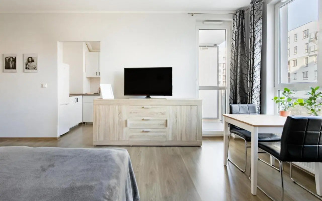 Airport Residence Orange