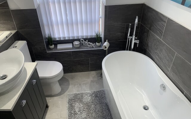 Impeccable 1-bed Apartment in the Heart of Hexham