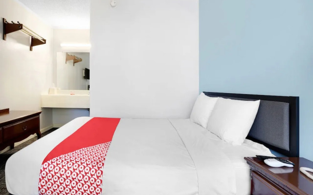 OYO Hotel Calhoun GA I-75 & US-41 Hwy