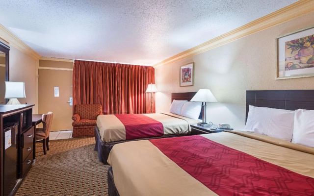 Rodeway Inn & Suites Birmingham I-59 exit 134