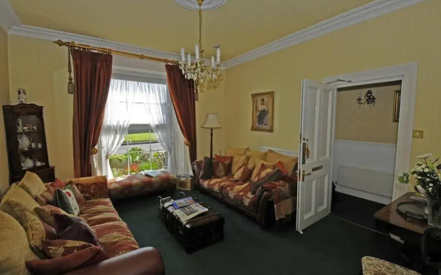 Tides Reach Guest House