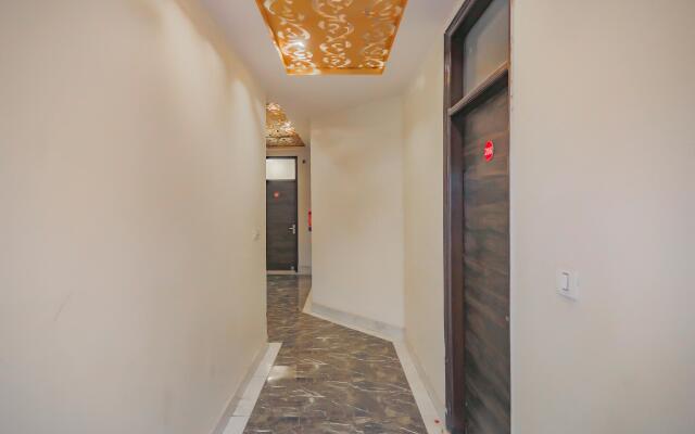Collection O 81600 Ashoka Residency