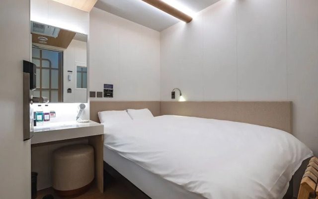 DARAKHYU Yeosu Capsule Hotel by WALKERHILL