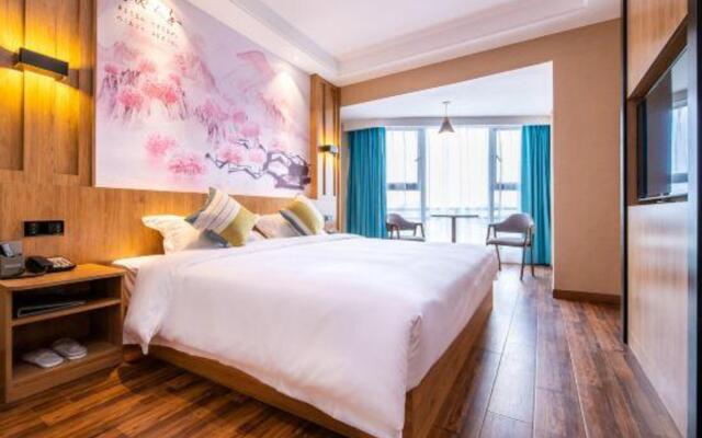 Guiyang West Coast Hotel (Baiyun Greenland Xindu Branch)