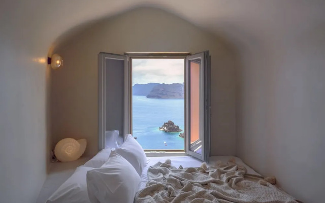 Oia Waves by SV