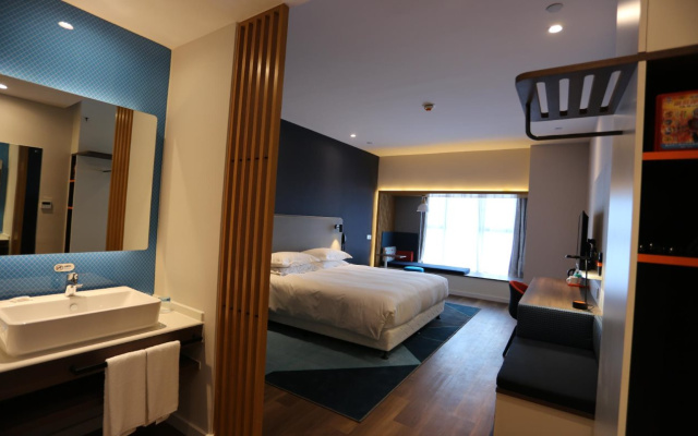 Holiday Inn Express Wuhan Optical Valley by IHG