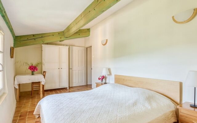 The Awning Housecosy Holiday Home in Rustrel With Swimming Pool