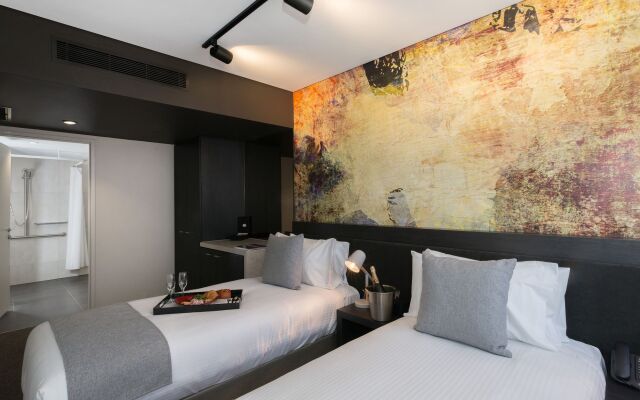 Kennigo Hotel Brisbane, Independent Collection by EVT