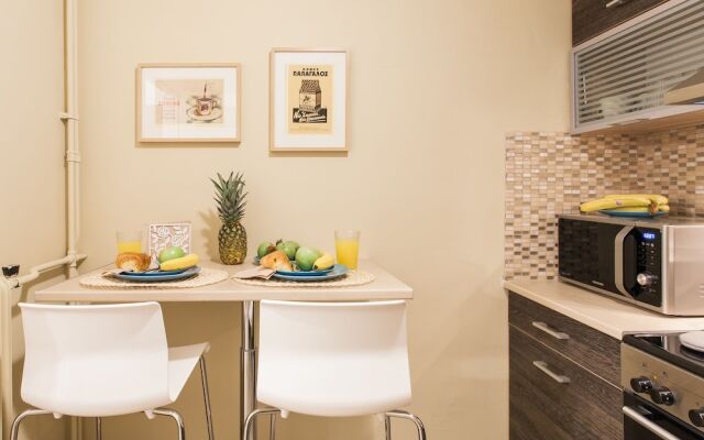 Big Central Metro Station Apartment 2