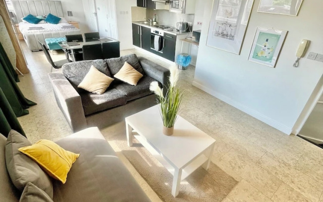 Lovely Spacious Studio in Central Cambridge