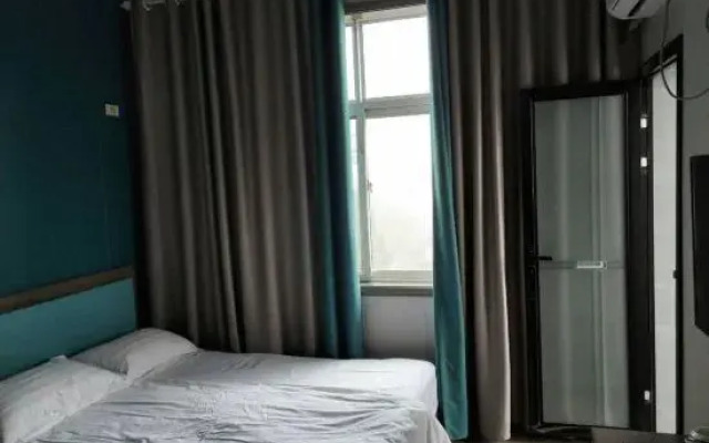 Mengzhou Longsheng Hotel