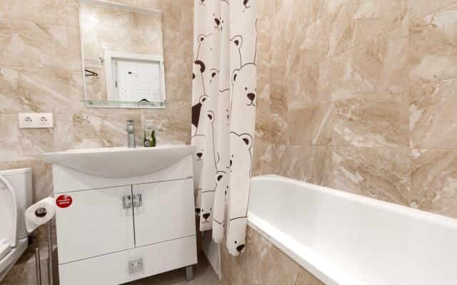 Pryanik Apartments (Gingerbread Apartments) on Lenin Avenue 136