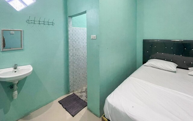 Antony Homestay near Pantai Pasir Putih Parbaba RedPartner