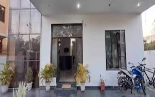 Hotel O Naveen Residancy