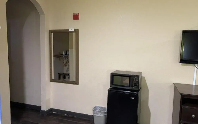 Red Lion Inn & Suites Iah Airport East