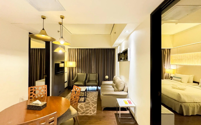 Home Crest Hotel