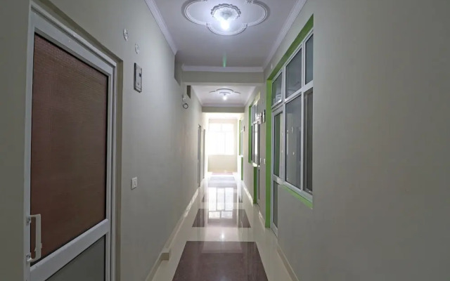 OYO 13655 Hotel Benog Breeze