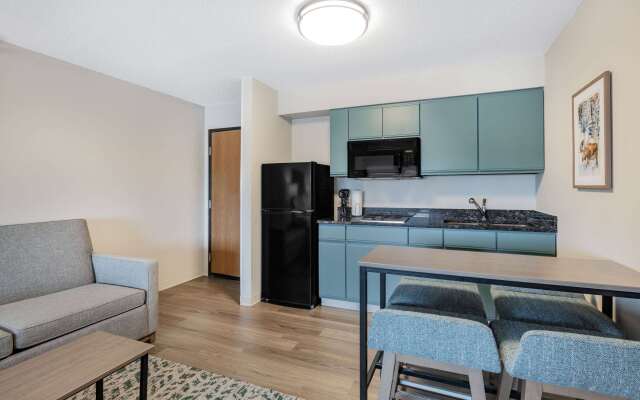 AmericInn by Wyndham Duluth South Black Woods Event Center