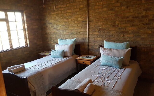 Buffalo Hill Safari Lodge