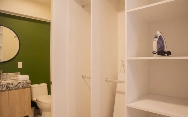 w Elegant 2BR w/ Great Balcony in Miraflores
