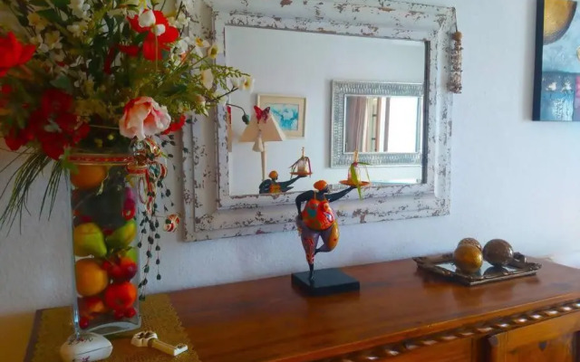 Close to beach with pool & sea views 209