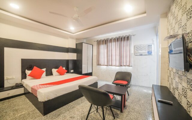 Royal Town Paschim Vihar By OYO Rooms