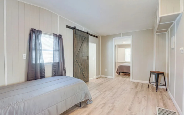 Sun-soaked Okeechobee Retreat w/ Canal Views!