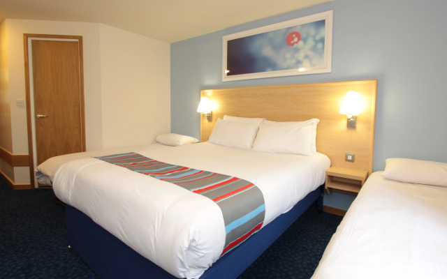 Travelodge Newcastle Whitemare Pool