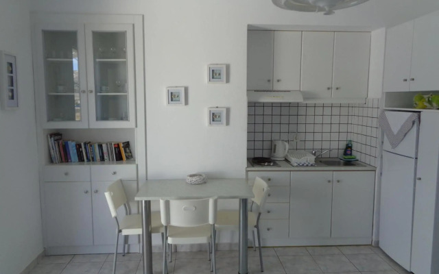 Blue and White Studios & Apartments