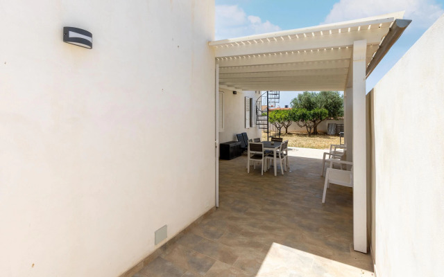 Detached villa with air conditioning