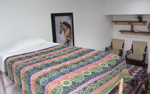 Casa Blanca Just For Travelers