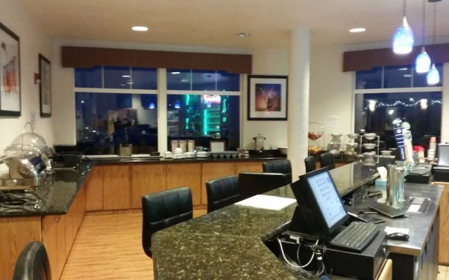 Hampton Inn & Suites Crescent City