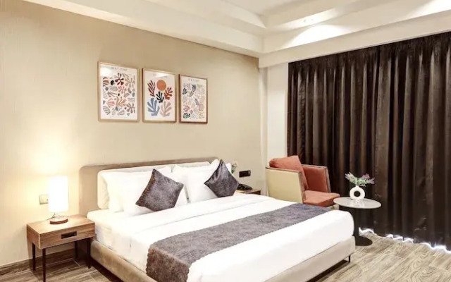 Saltstayz Premier – Golf Course Road & Sector 42