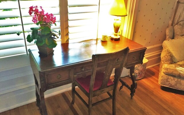 Ellerbeck Mansion Bed & Breakfast