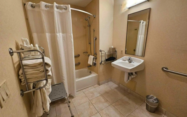 Radisson Hotel Freehold