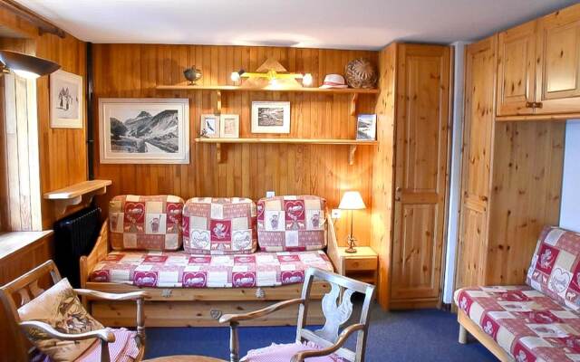 Apartment With one Bedroom in Val-d'isère, With Wonderful Mountain Vie