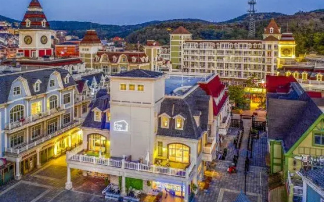 Dalian Fiveinn·5 Haisu Designer Homestay
