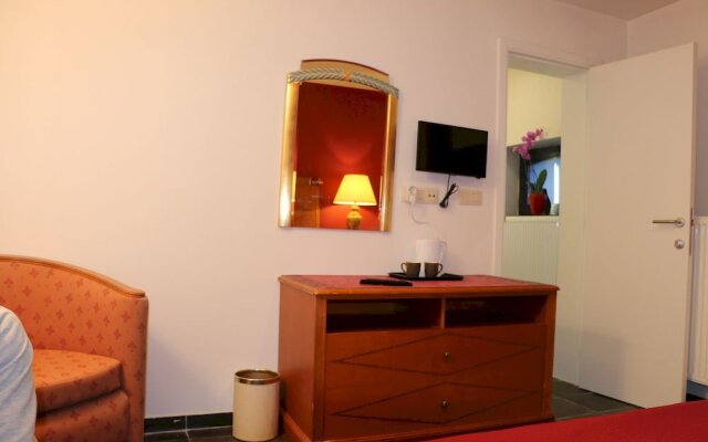 Le Central Hotel