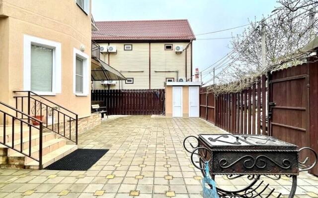 Guest House Zhasmin