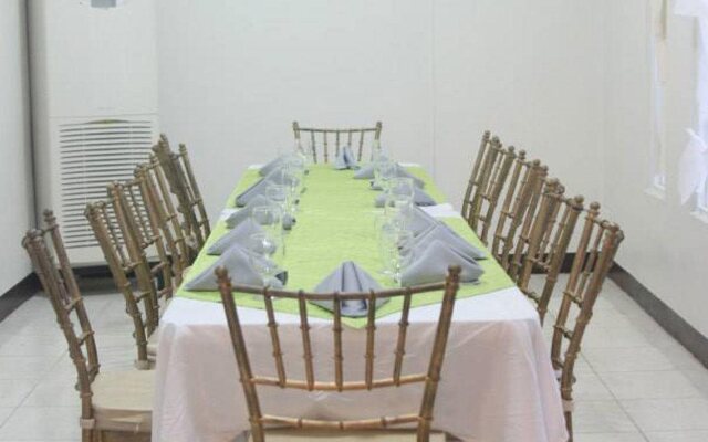 Negrense Suites