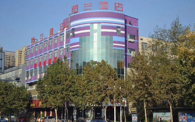 Roland Fashion Hotel (Tonghuai Subway Station T10 Tanshili Shopping Center Store)