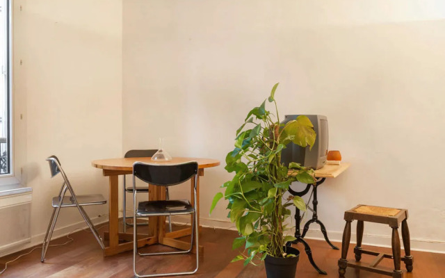 Studios Paris Bed & Breakfast - Le Jardin de Montmartre