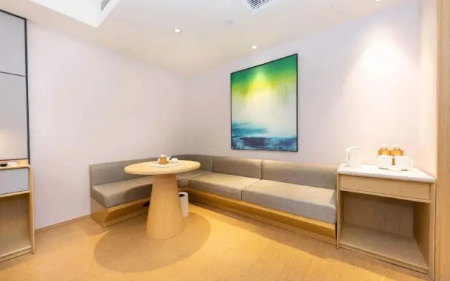 Ji Hotel Guiyang North Railway Station