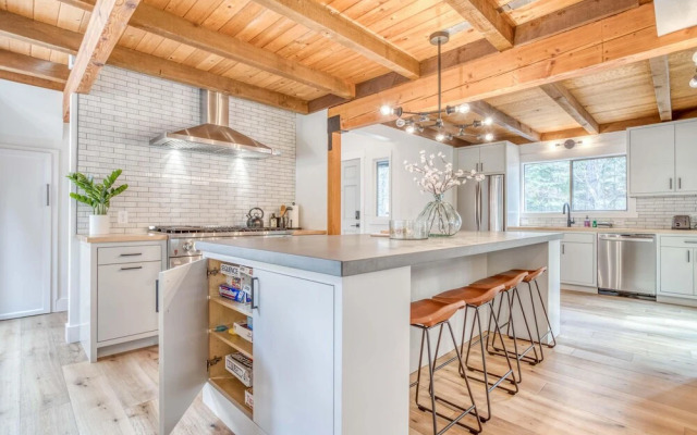 Spring Home 42