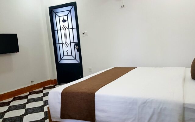 Alan Hostel